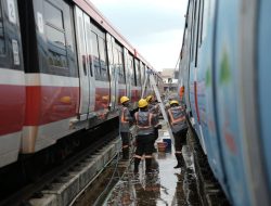 Di Balik Perjalanan Nyaman, Begini Cara LRT Jabodebek Menjaga Kebersihan Stasiun dan Kereta Setiap Hari